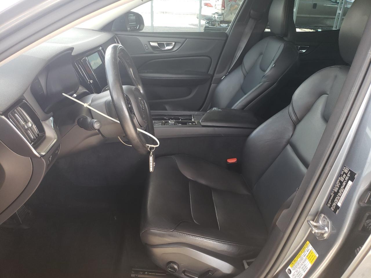 2019 Volvo S60 T5 Momentum