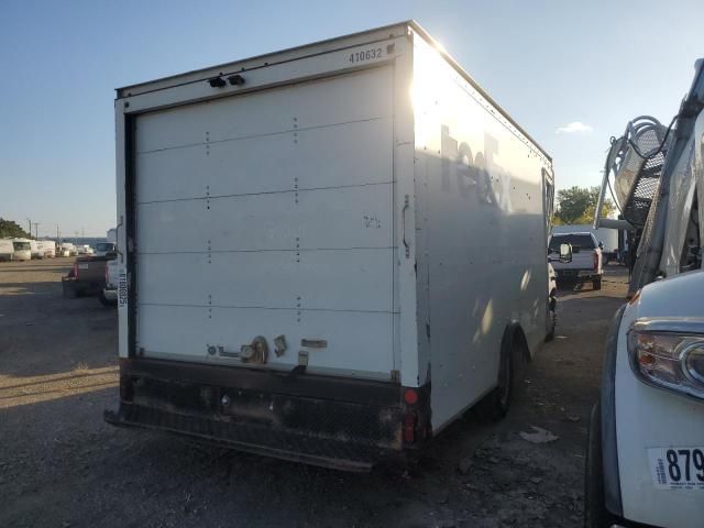2018 Ford Econoline E350 Super Duty Cutaway Van