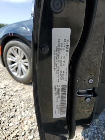 2016 Chrysler 300C