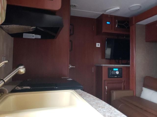 2015 Winnebago Camper