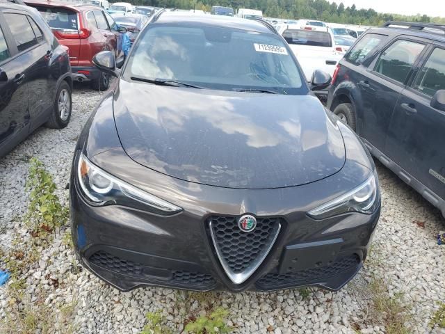 2018 Alfa Romeo Stelvio Sport