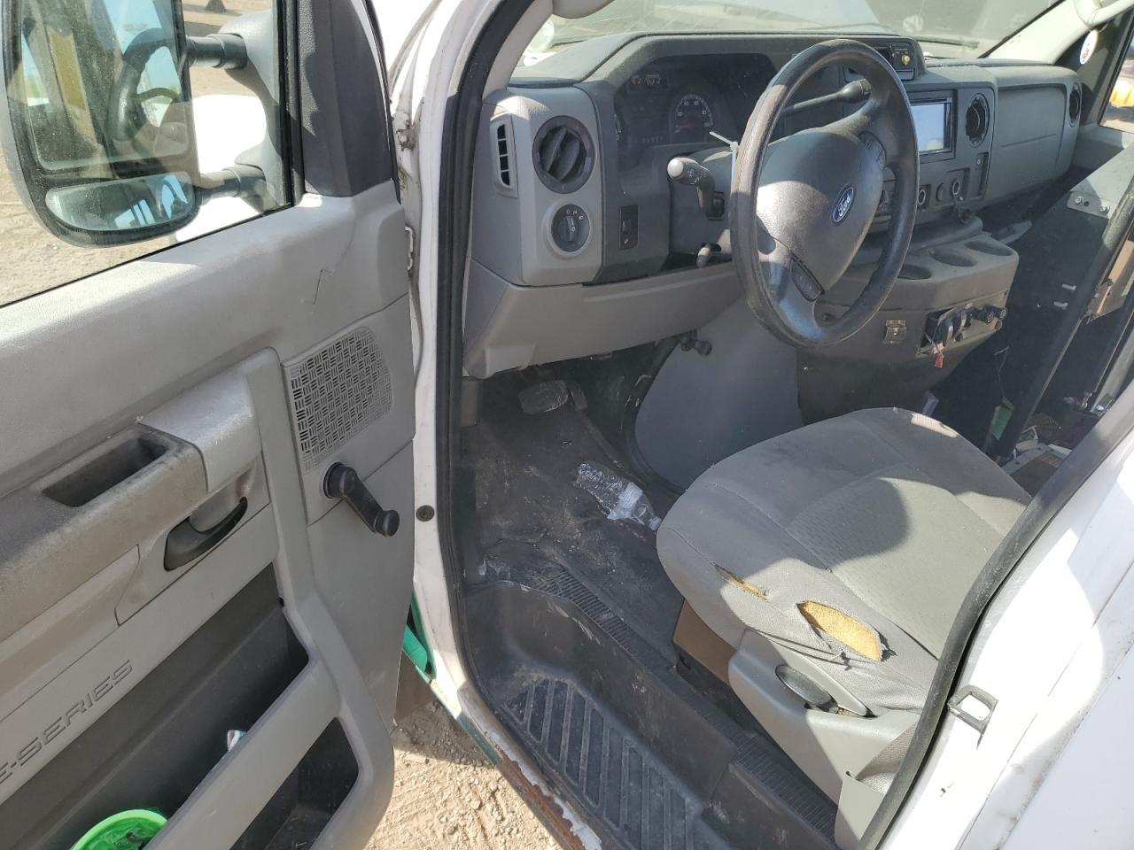 2013 Ford Econoline E350 Super Duty Van