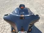 2011 Harley-Davidson FLHXSE2