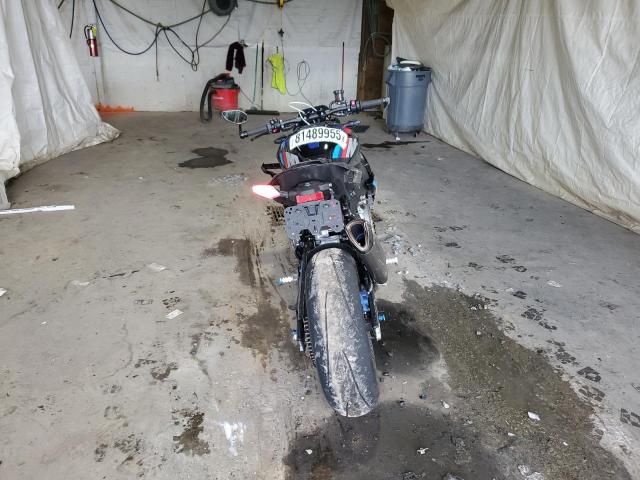 2024 BMW M 1000 R