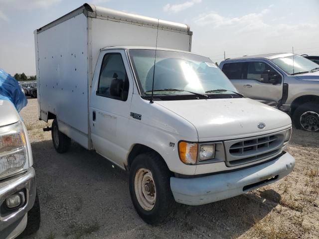 2002 Ford Econoline E350 Super Duty Cutaway Van