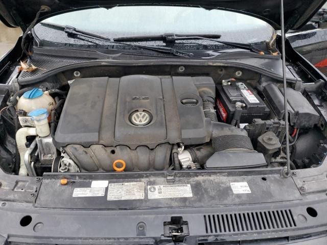 2012 Volkswagen Passat SE