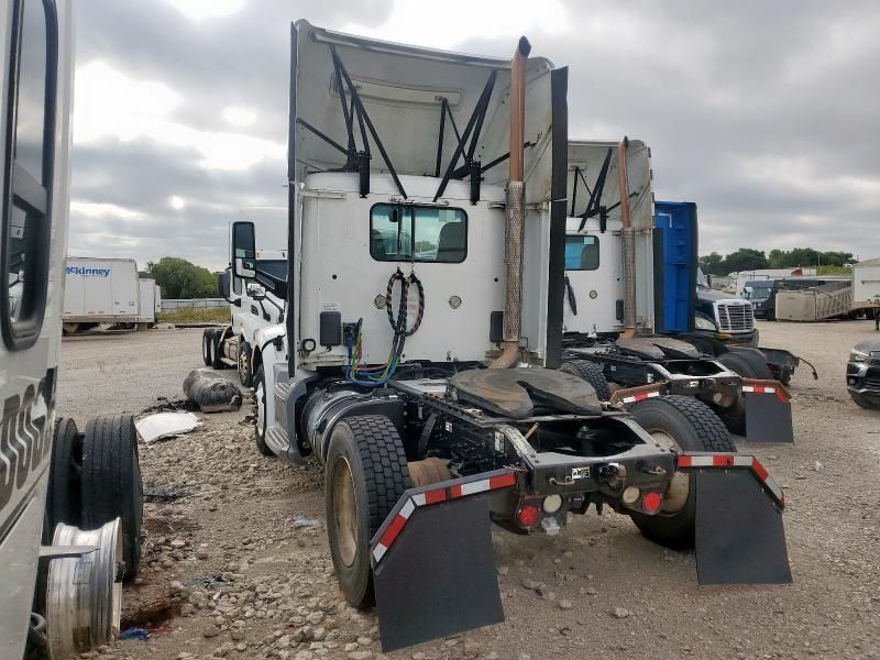2017 Peterbilt Tractor 2017 Peterbilt 579 Semi Truck