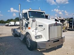 Kenworth Vehiculos salvage en venta: 2011 Kenworth T800 Semi Truck