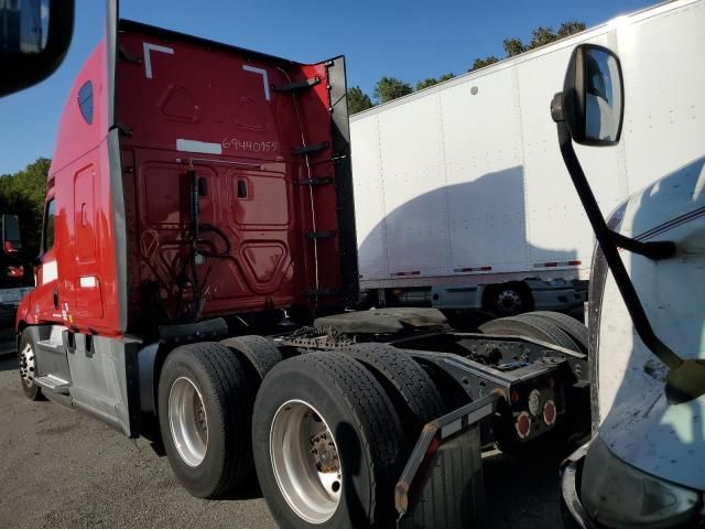 2020 Freightliner Cascadia 126 Semi Truck