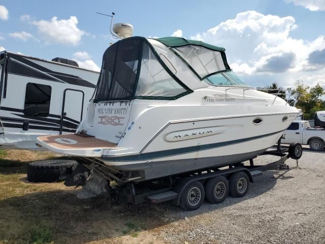 2002 Maxum Boat