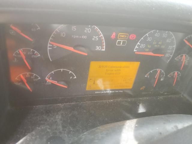 2007 Volvo VNL Semi Truck