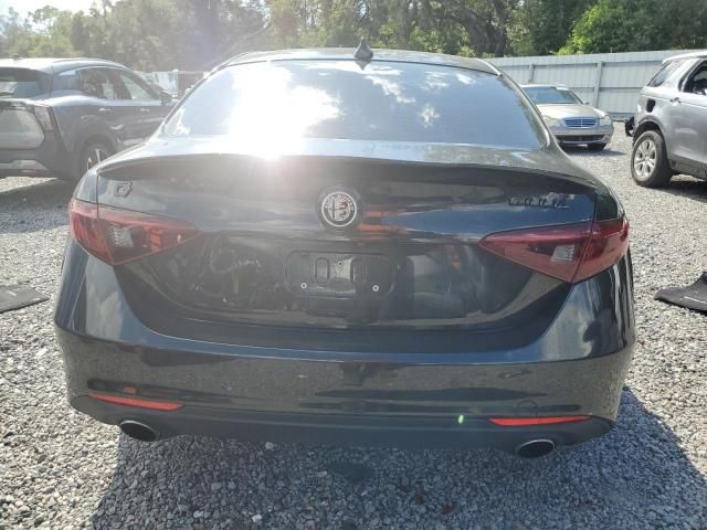 2017 Alfa Romeo Giulia Q4
