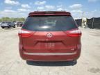 2016 Toyota Sienna XLE