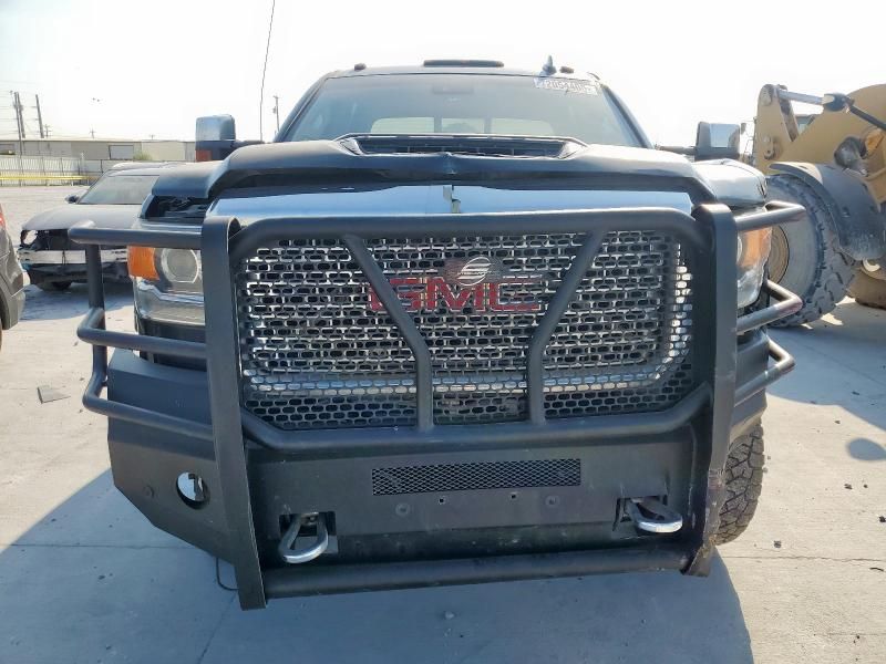 2017 GMC Sierra K3500 Denali