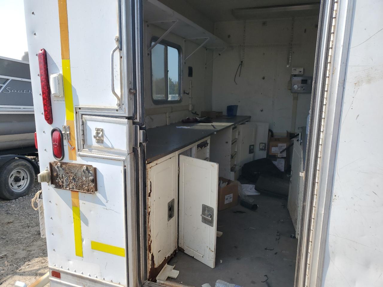 2000 Pelsue Trailer
