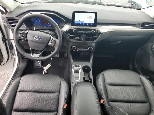 2022 Ford Escape Titanium
