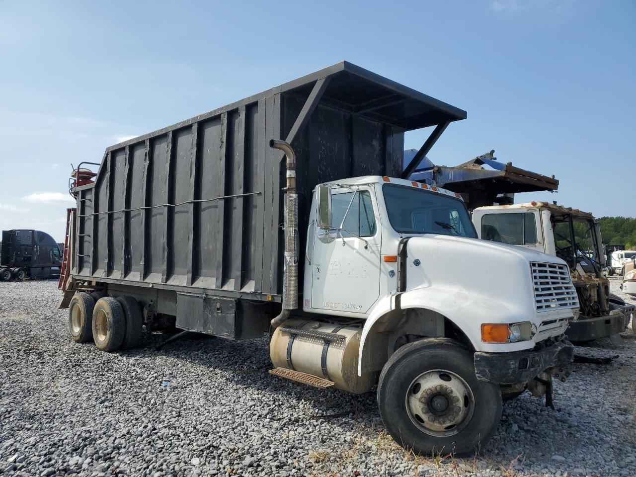 1998 International 8100 Grapple Truck