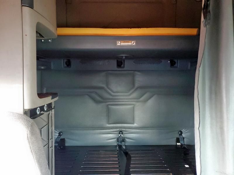 2015 Freightliner Cascadia Semi Truck