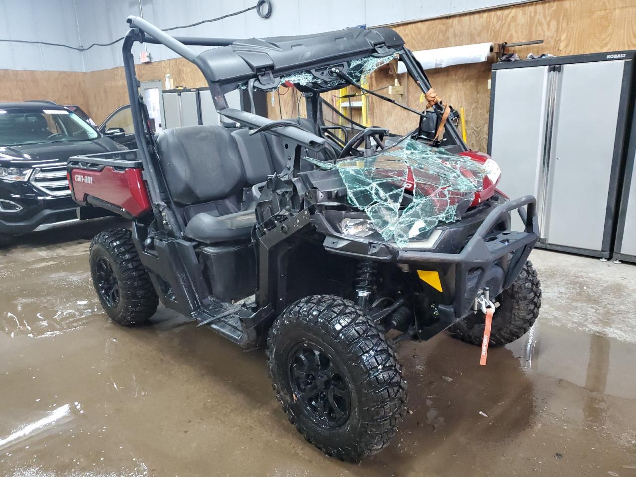2024 Can-Am Defender XT HD10 CAM