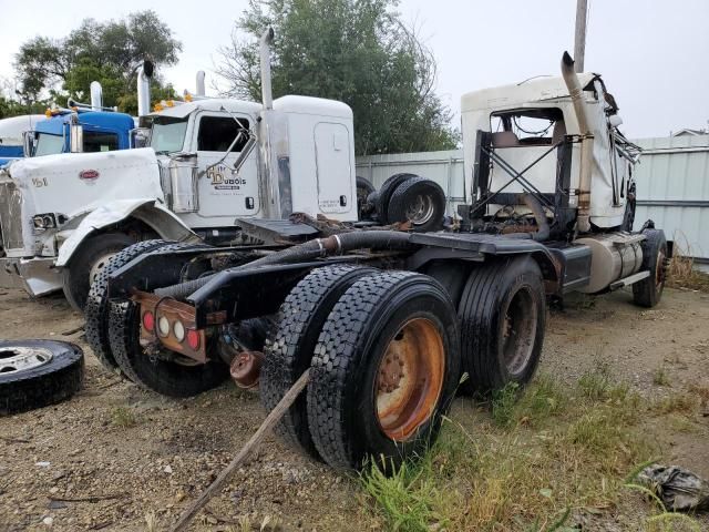 2012 Kenworth T800 Semi Truck