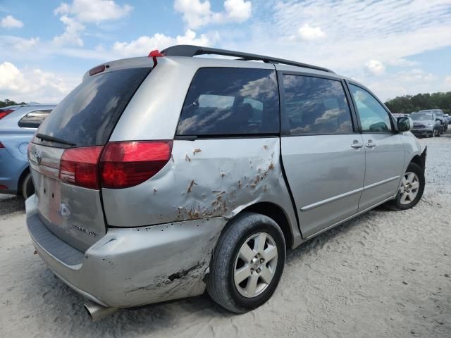 2004 Toyota Sienna XLE