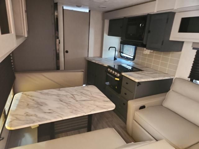 2024 Coachmen Apex Ultra