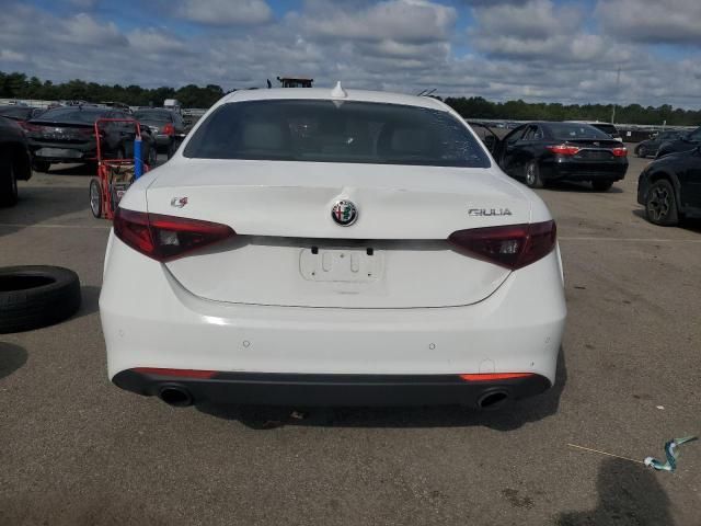 2022 Alfa Romeo Giulia