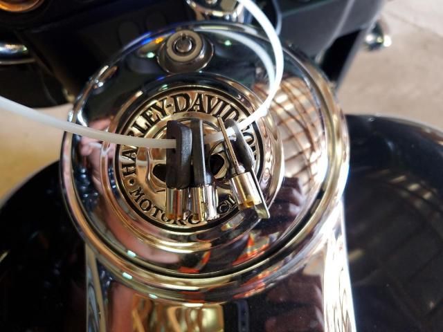 2006 Harley-Davidson Flhxi