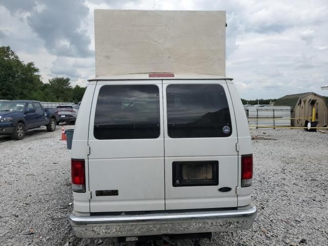 2001 Ford Econoline E350 Super Duty Wagon