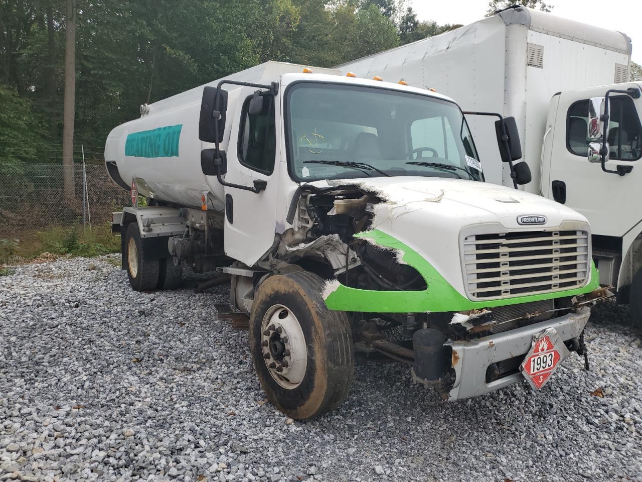 2005 Freigliner 2005 Freightliner M2 106 MED-Trucks Tank Truck
