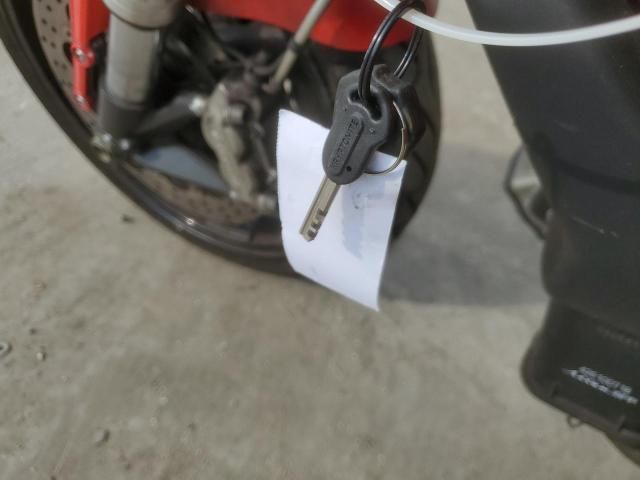 2011 Ducati Monster 696