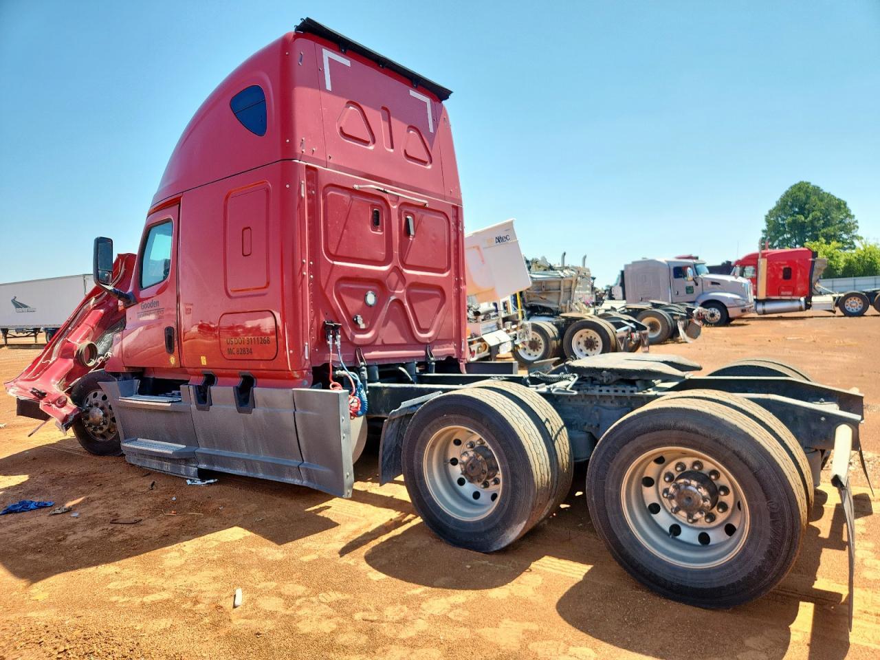 2019 Freightliner Cascadia 126 Semi Truck