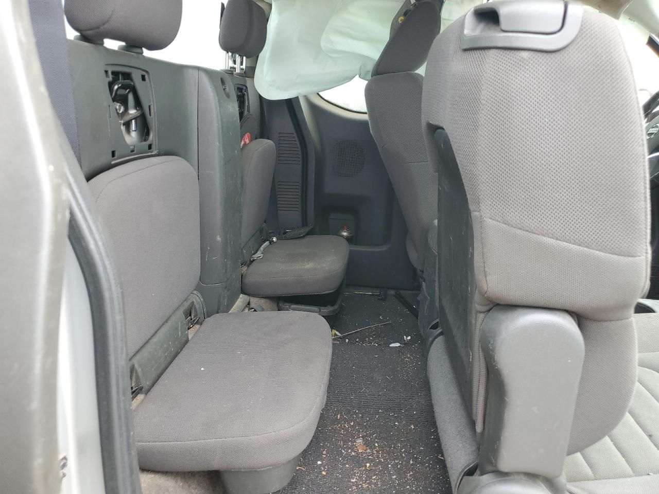 2013 Nissan Frontier S