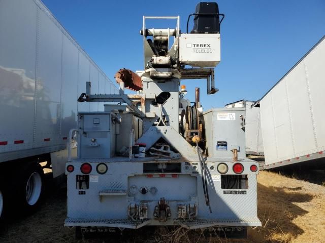 2006 International 7400 Digger Derrick Truck