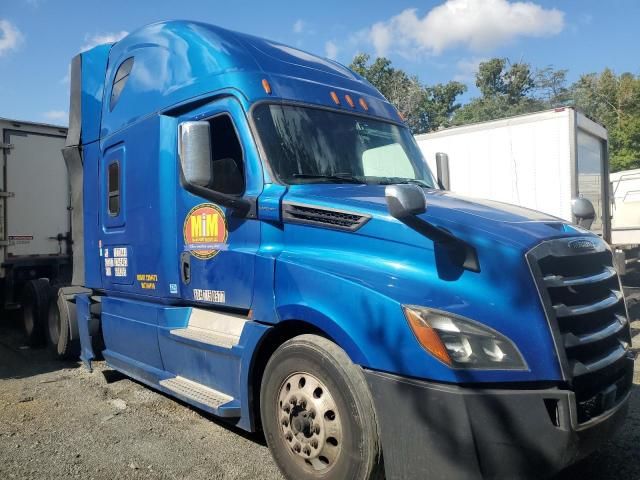2020 Freightliner Cascadia 126 Semi Truck