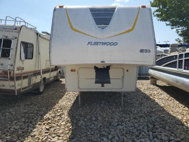 2005 Fleetwood Pegasus 275RLS