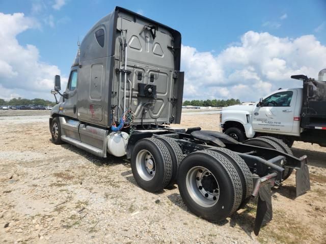 2012 Freightliner Cascadia Semi Truck