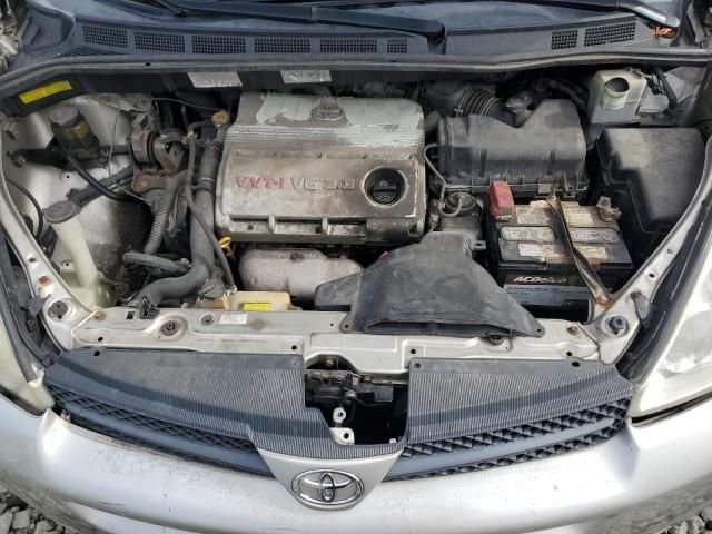 2005 Toyota Sienna ce