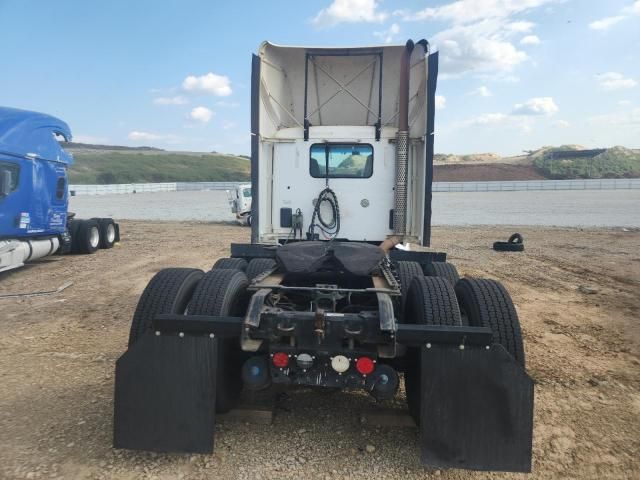 2014 Kenworth T680 Semi Truck