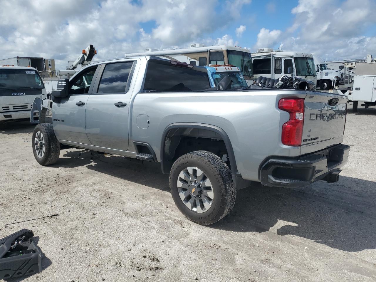 2024 Chevrolet Silverado C2500 Custom