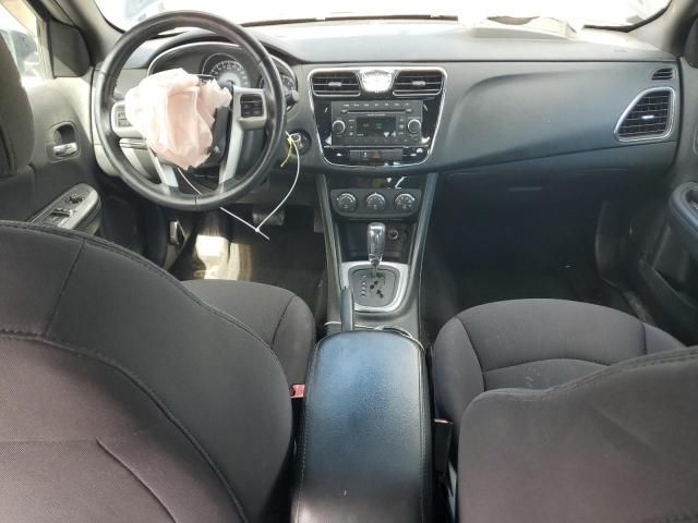 2013 Chrysler 200 Touring