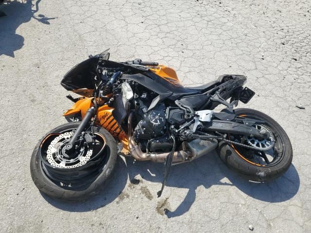 2025 Kawasaki EX650 P