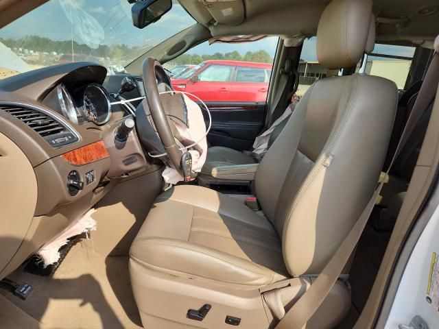 2014 Chrysler Town & Country Touring