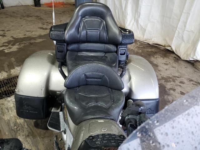 2002 Honda GL1800