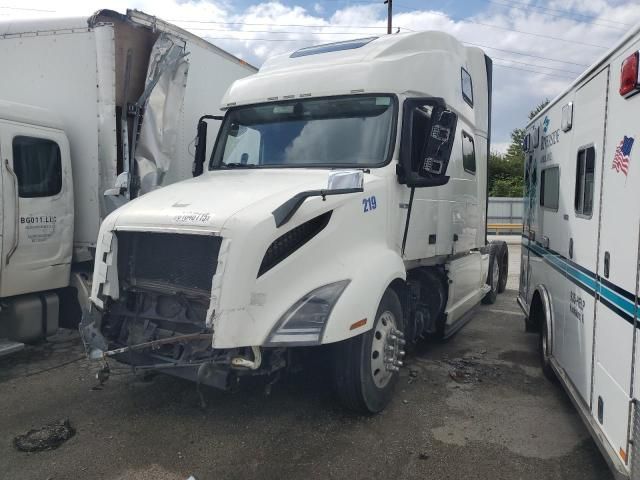 2020 Volvo VNL Semi Truck