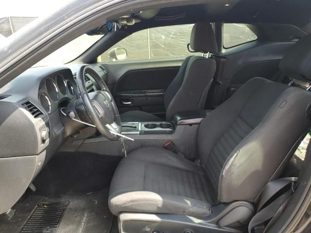 2014 Dodge Challenger sxt