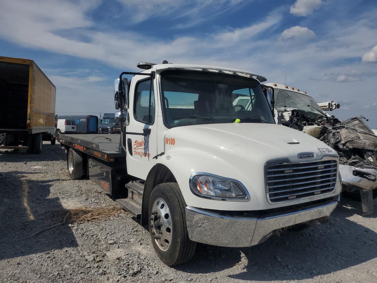 2023 Freigliner 2023 Freightliner Business Class M2 Rollback Truck
