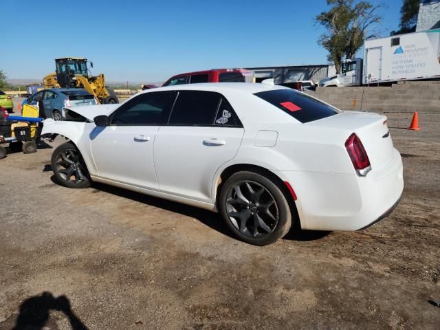 2022 Chrysler 300 Touring