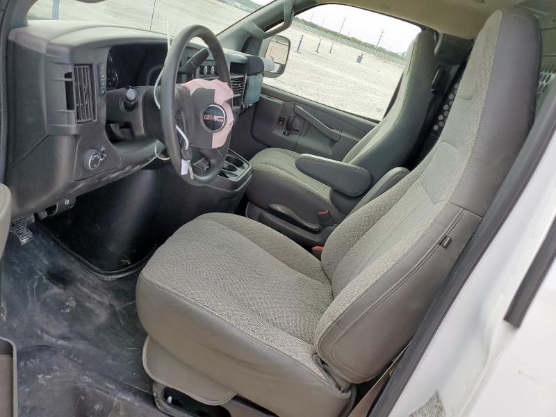 2017 GMC Savana G2500