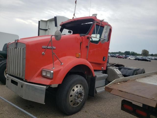 2004 Kenworth T800 Semi Truck
